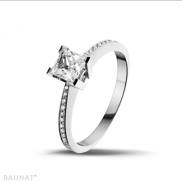 0.75 quilates anillo solitario en oro blanco con diamante talla princesa y diamantes laterales 