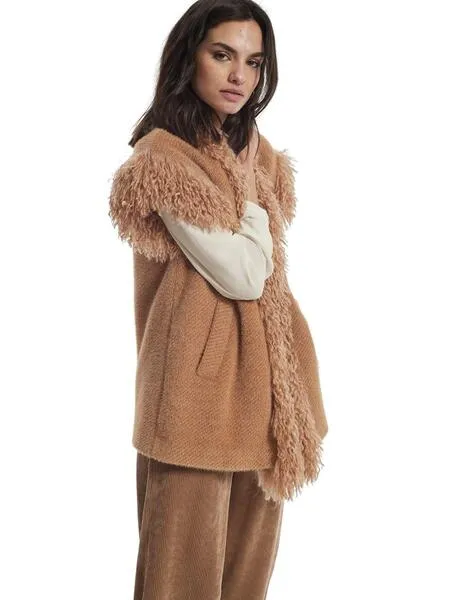 Abrigos, cazadoras y parkas para mujer en camel + OKY.