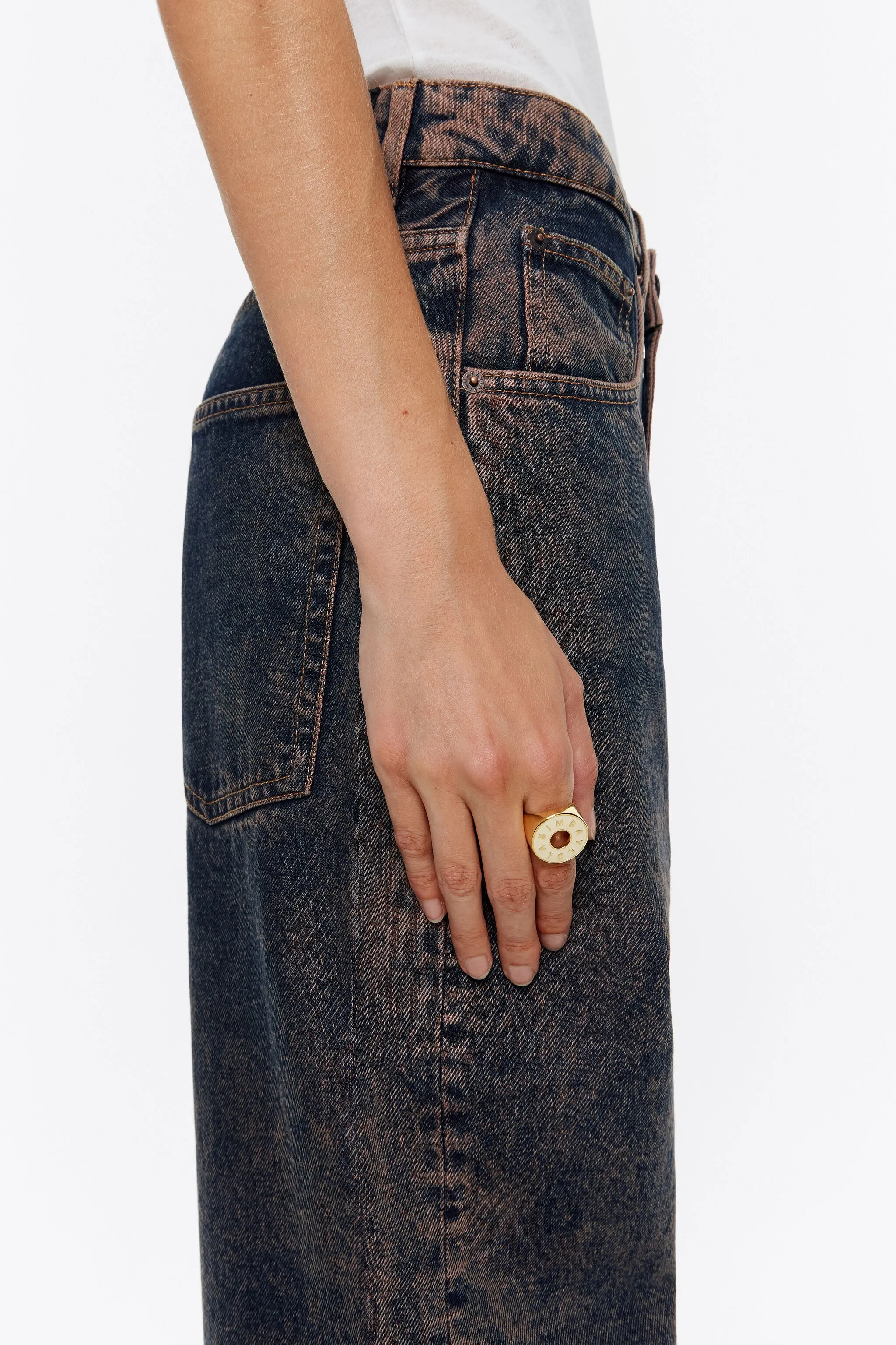 Anillo logo marfil