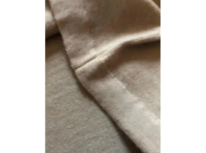 AUTRE MARQUE SUéTER BEIGE CON CUELLO EN V  100% DE LANA EXTRA SUAVE 