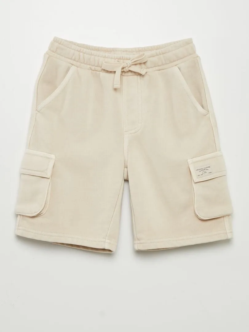 BERMUDAS CON BOLSILLOS EN LOS LATERALES  GRIS