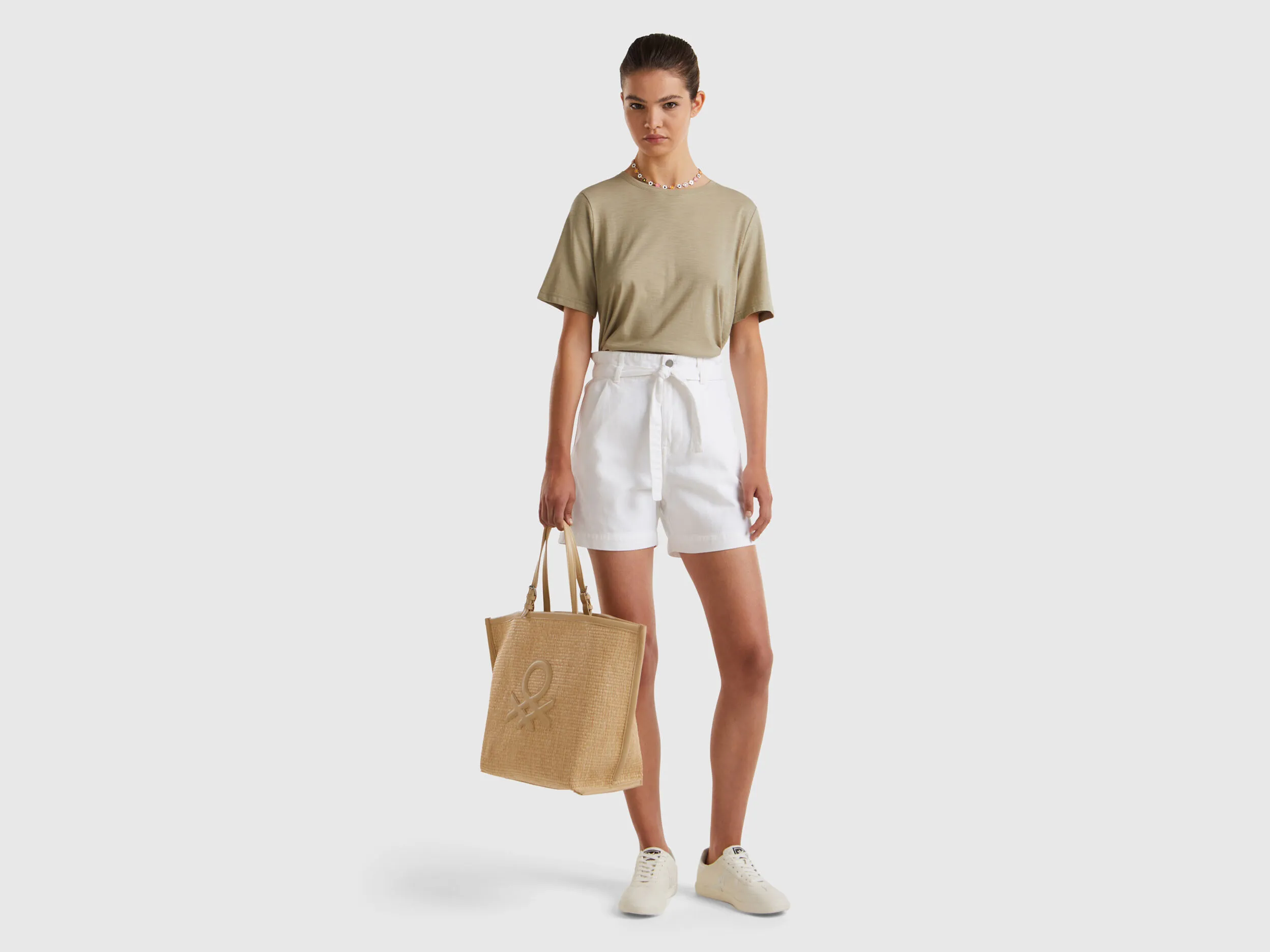 Bermudas con pernera amplia