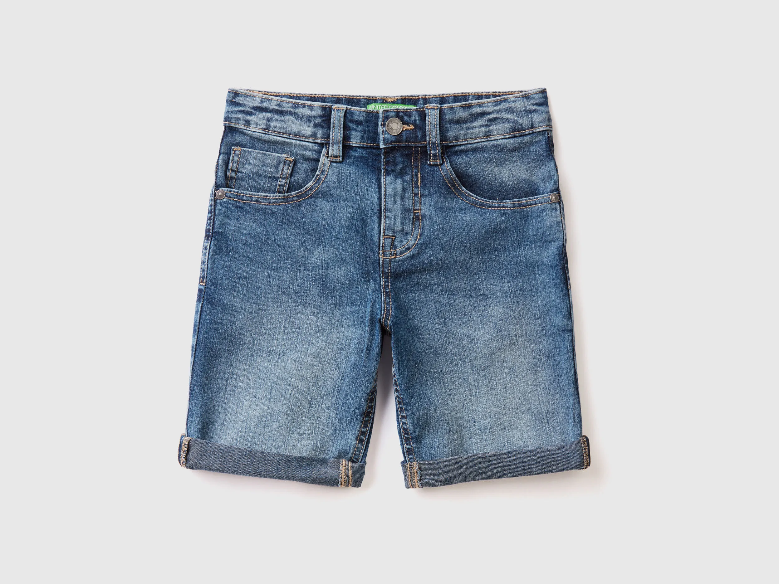 BERMUDAS SLIM FIT EN DENIM ECORECYCLE