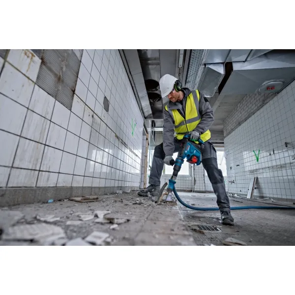 BOSCH  GBH 18V40 C  MARTILLO PERFORADOR SDSMAX SIN BATERíAS Y CARGADORES, LIION, 18 V,  AH, 9 J, CAJA ESPECIAL