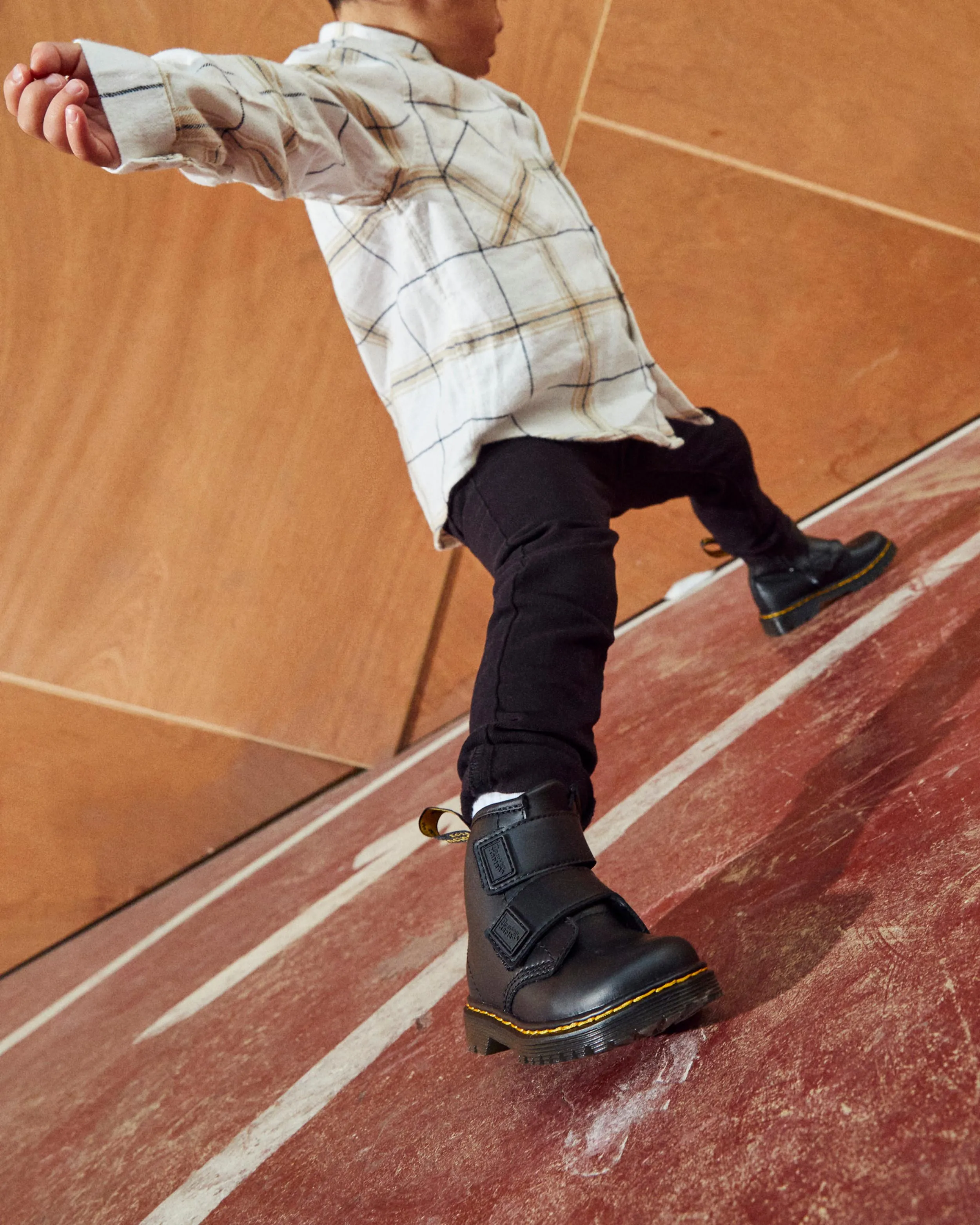 Botas 1460 para niños de piel con correa con velcro