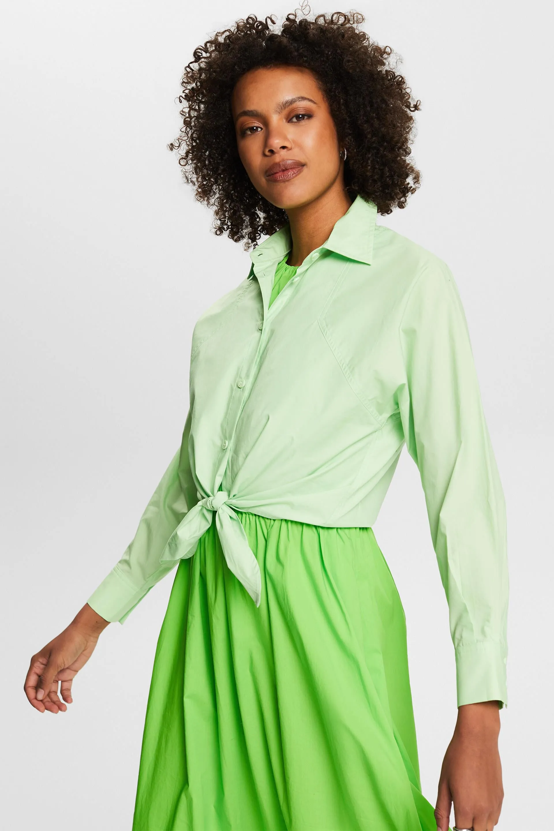 Camisa con lazo corta