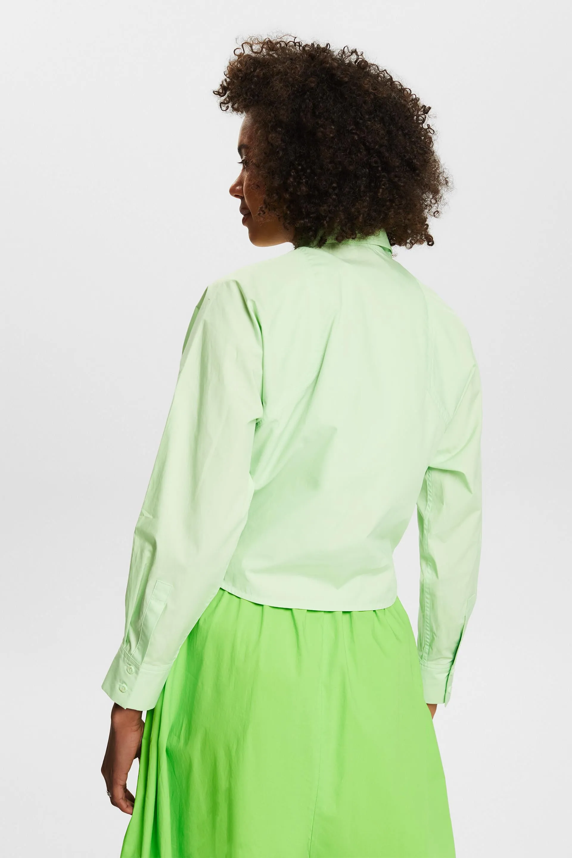 Camisa con lazo corta