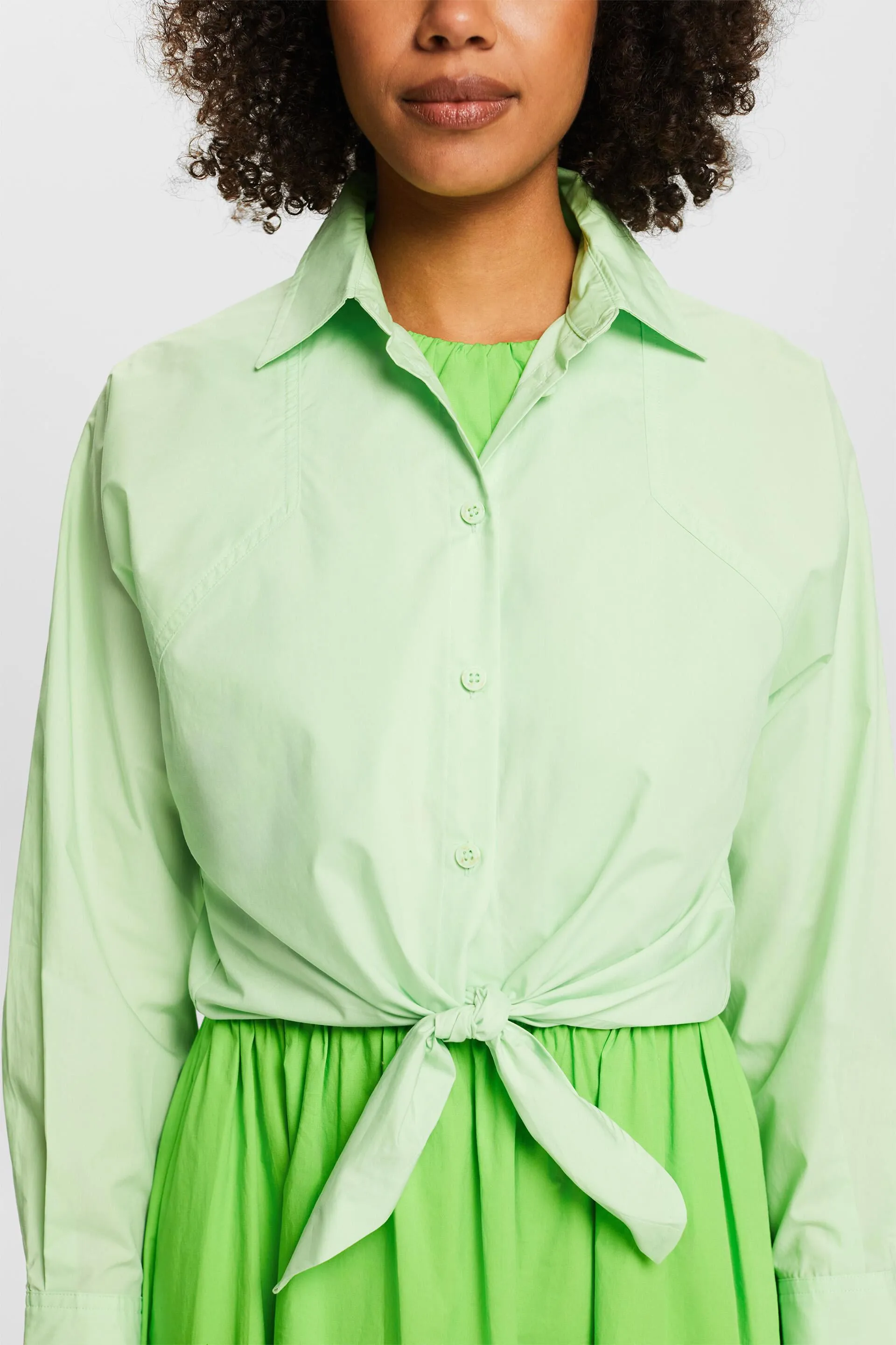 Camisa con lazo corta