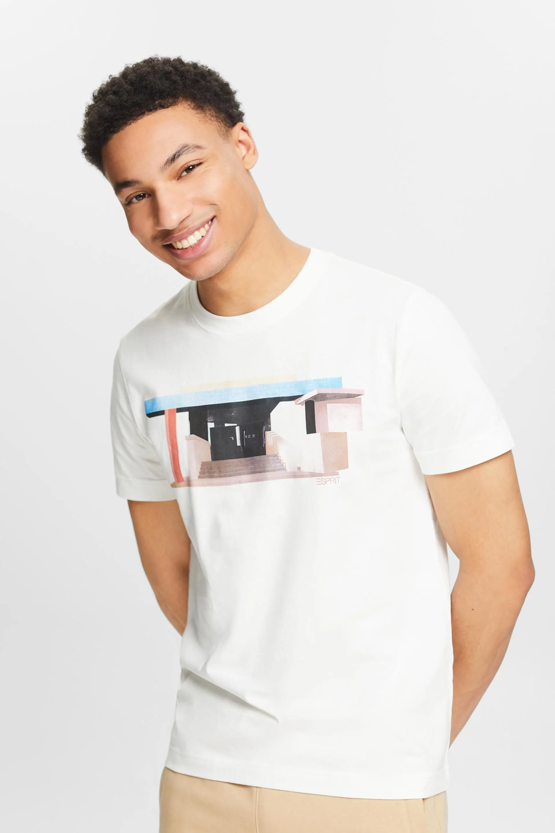 Camiseta con estampado geométrico