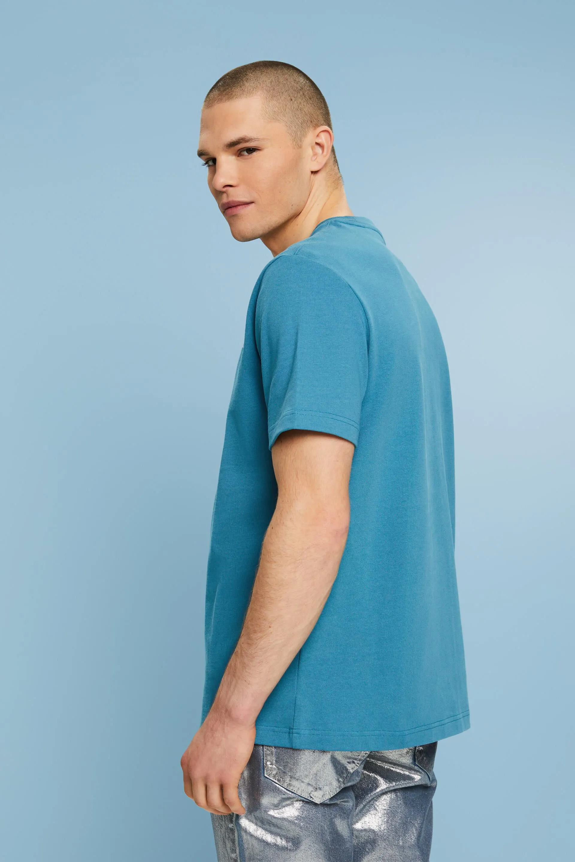 Camiseta con logotipo