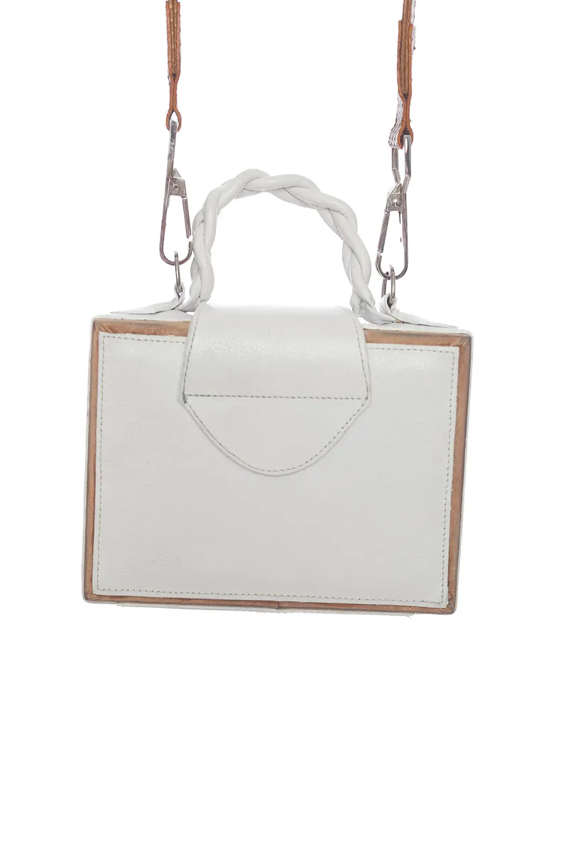 CARTERA / BOLSO / MONEDERO COLOR BLANCO  PATRICIA DíAZ