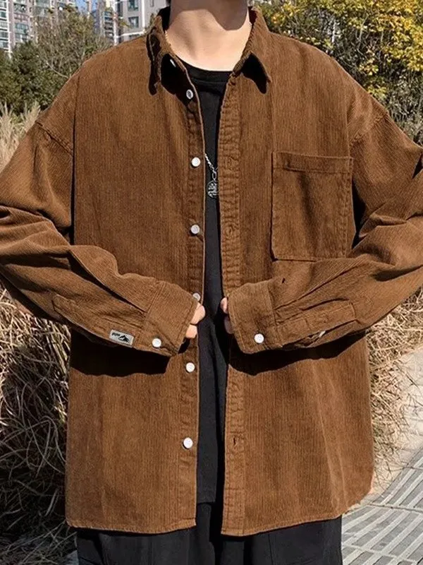Chaqueta tipo camisa de pana con botones para hombre
