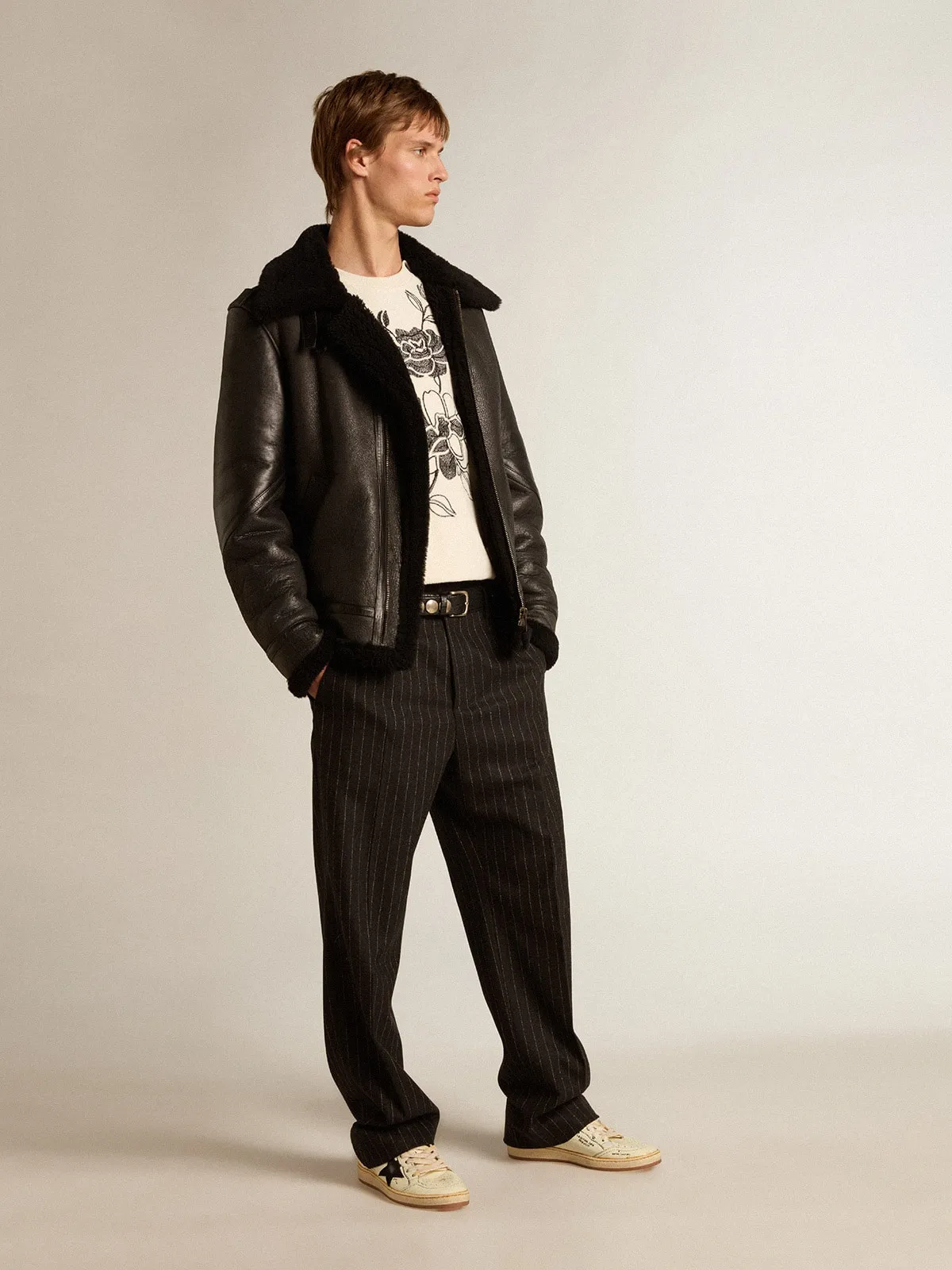 Chaquetón en lana de oveja de color negro