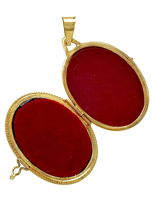 Colgante oro guardapelos con camafeo nácar gris