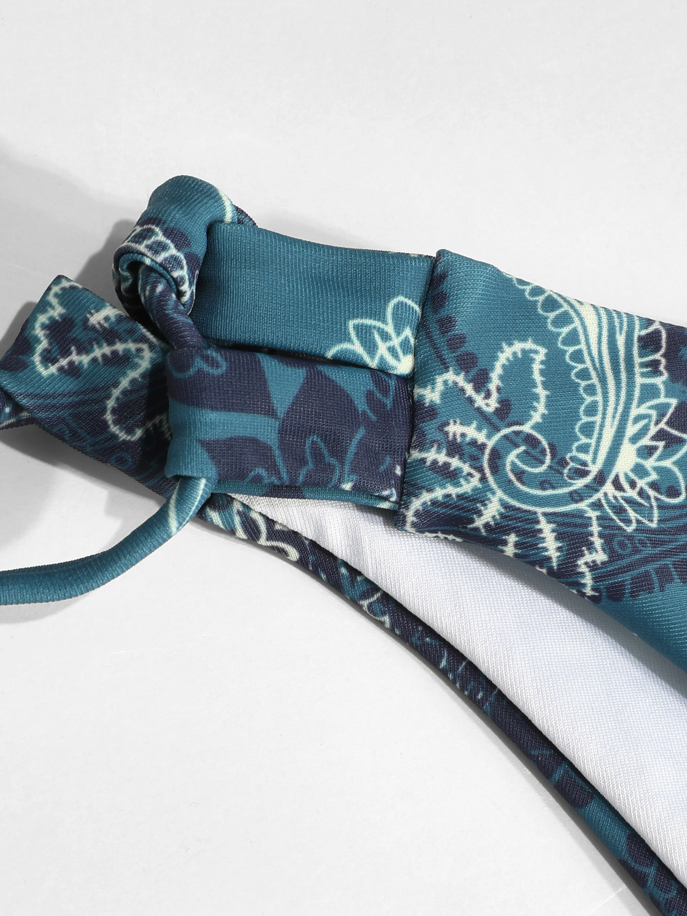  Conjunto de Bikini con Lazo Cruzado Paisley