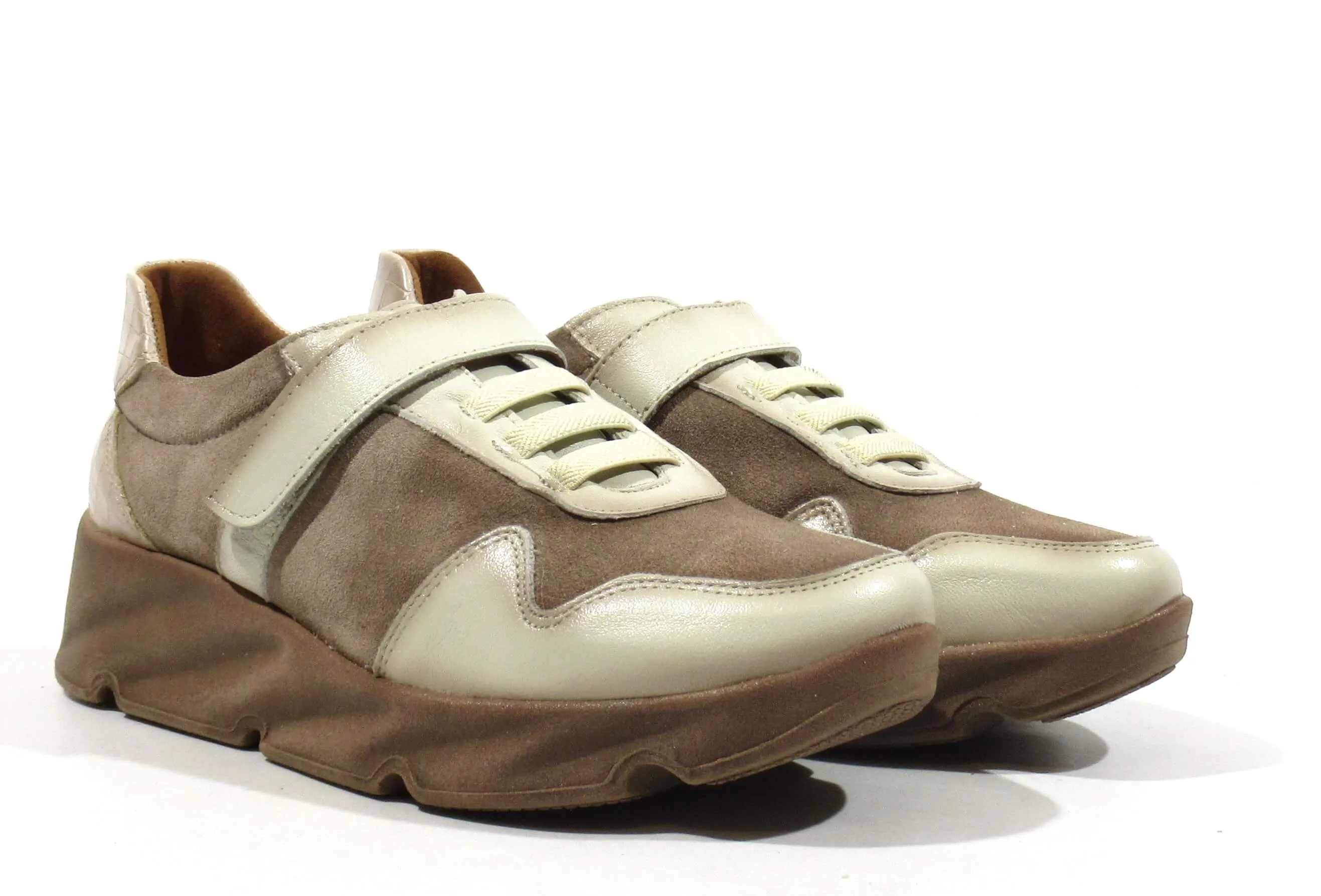 Deportivos combinados para mujer con velcro