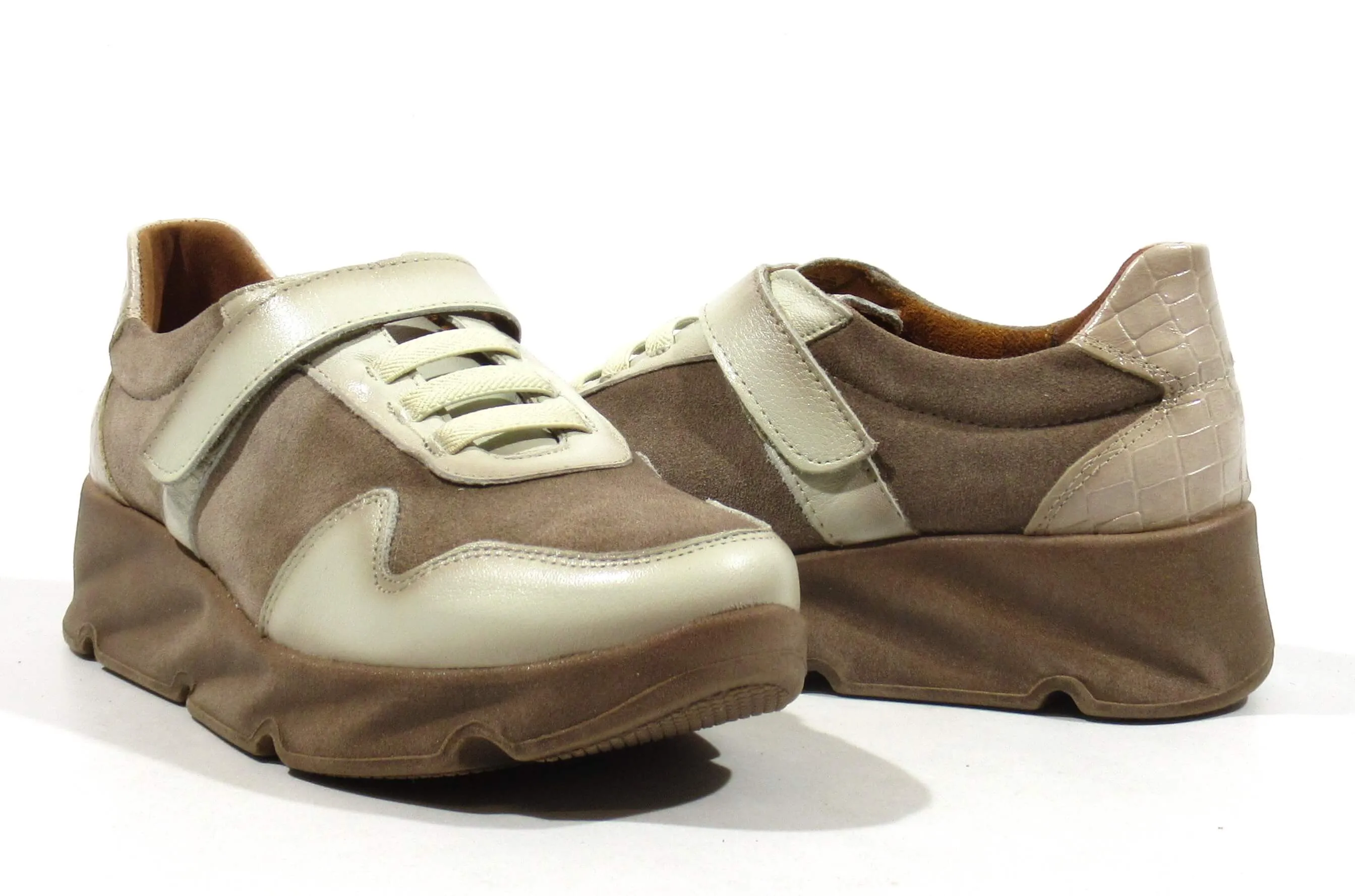 Deportivos combinados para mujer con velcro