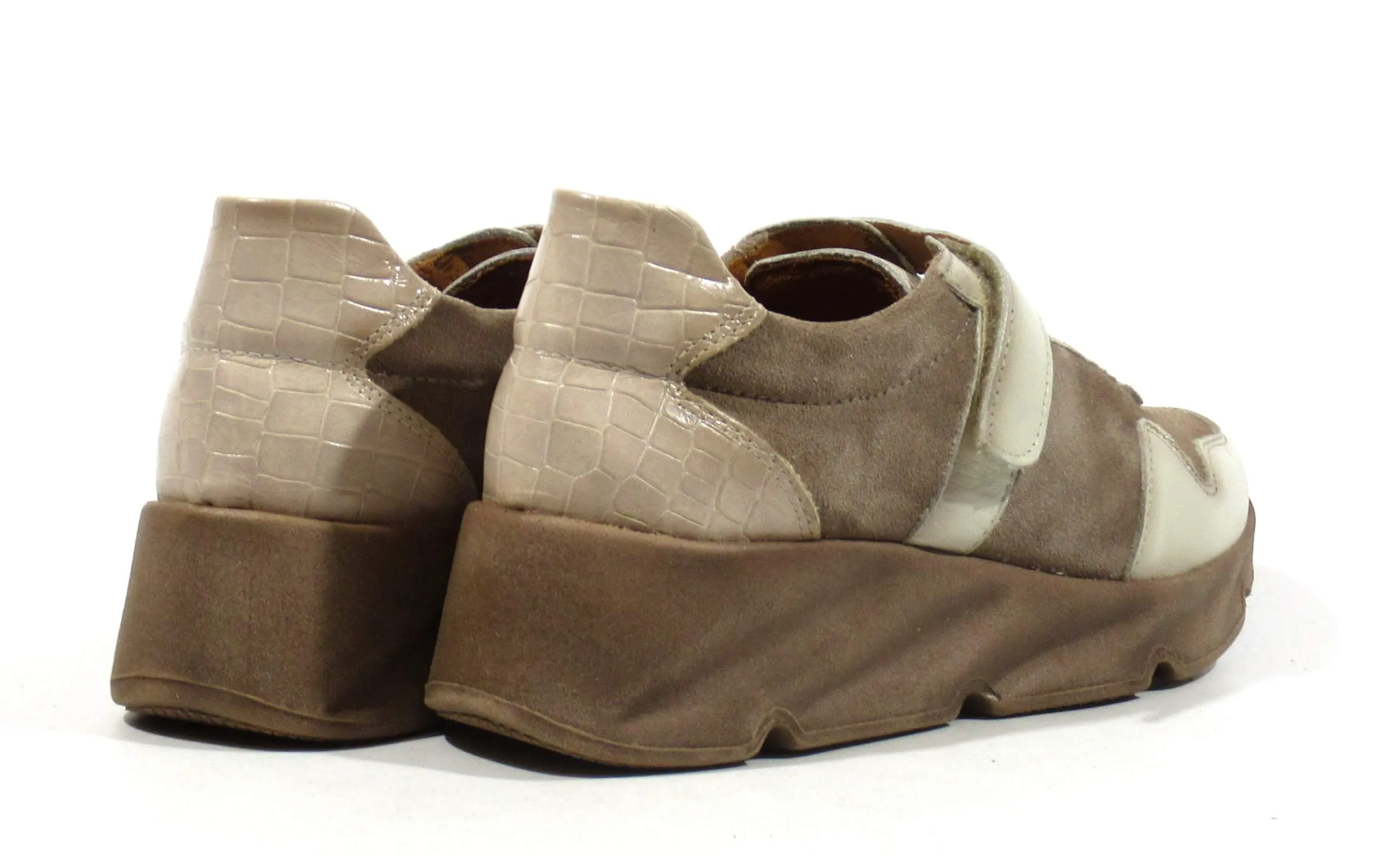 Deportivos combinados para mujer con velcro
