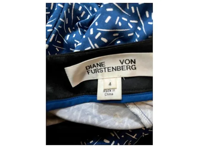 Diane Von Furstenberg Vestido DvF de seda azul blanco y negro con manga larga y escote en pico 