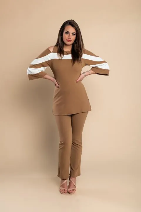 Elegante conjunto de camiseta y pantalón, camel