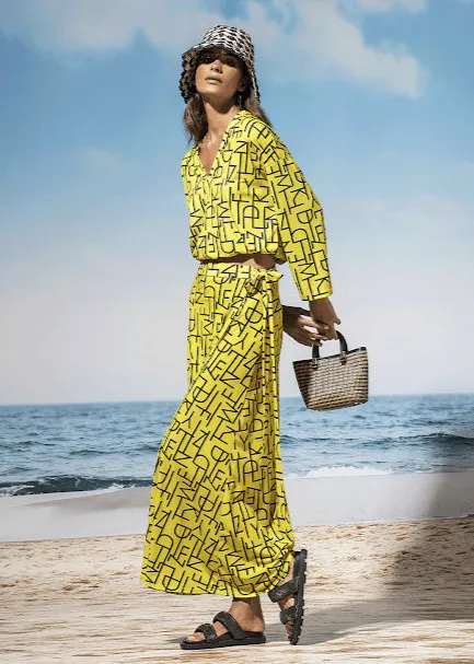 Falda midi estampado letras