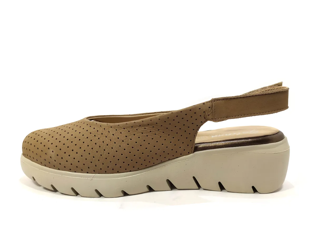 Galiana Sandalia cuña picado velcro 2073 Taupe