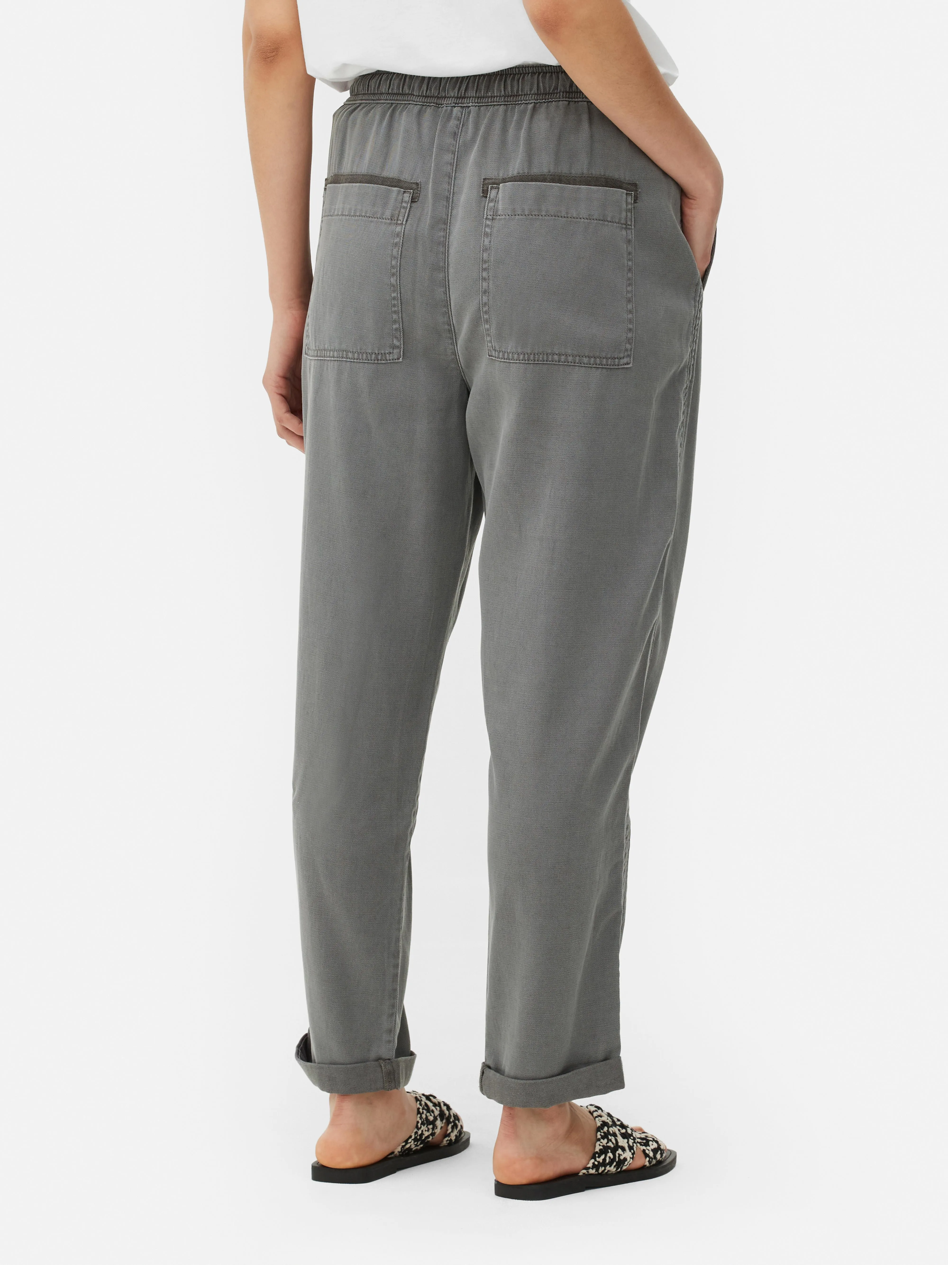 Joggers de pernera cónica de Paula Echevarría