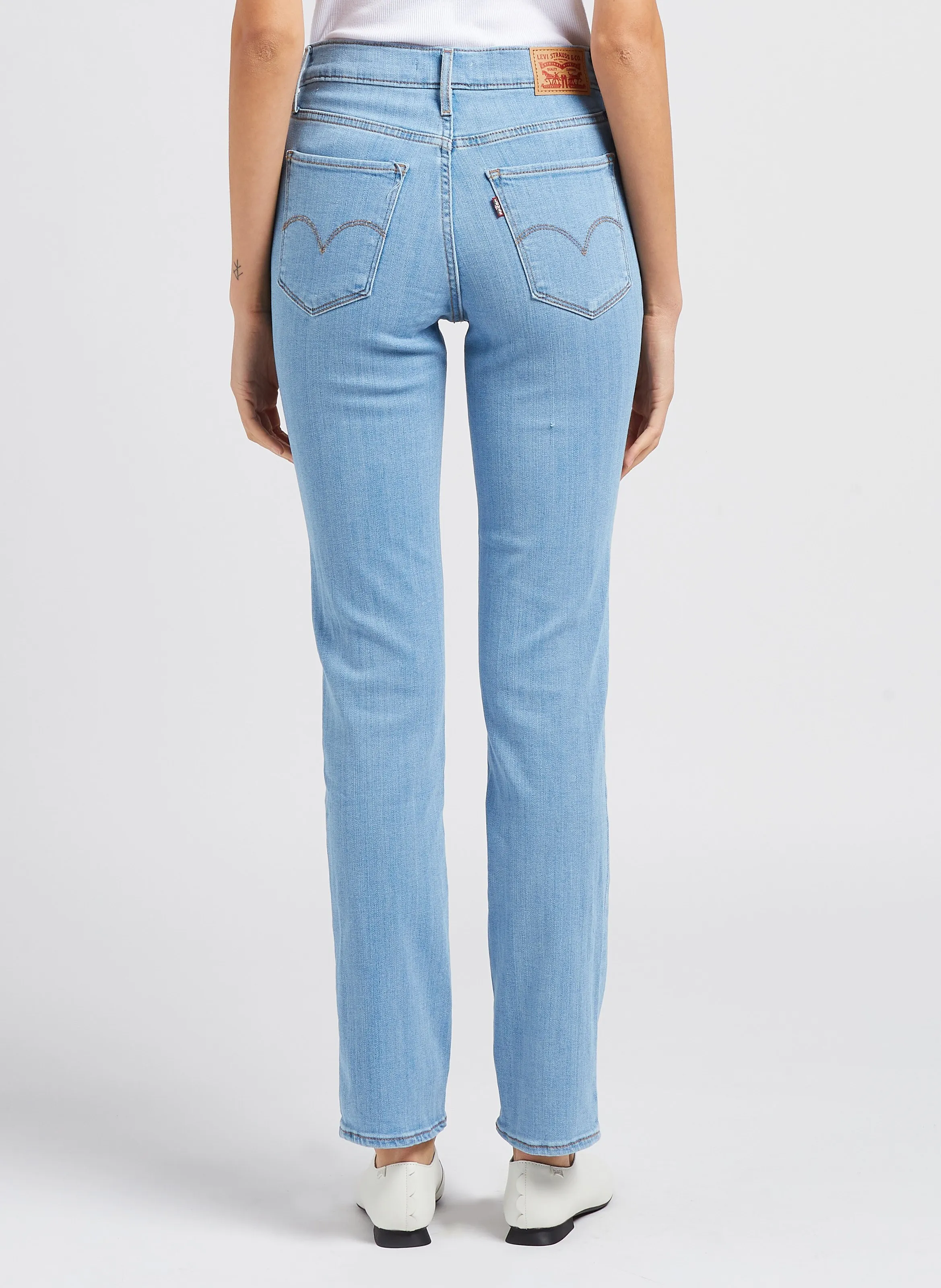 LEVI'S 724 HIGH RISE STRAIGHT  VAQUERO RECTO DESTEñIDO DE MEZCLA DE ALGODóN EN VAQUEROS DESTENIDOS