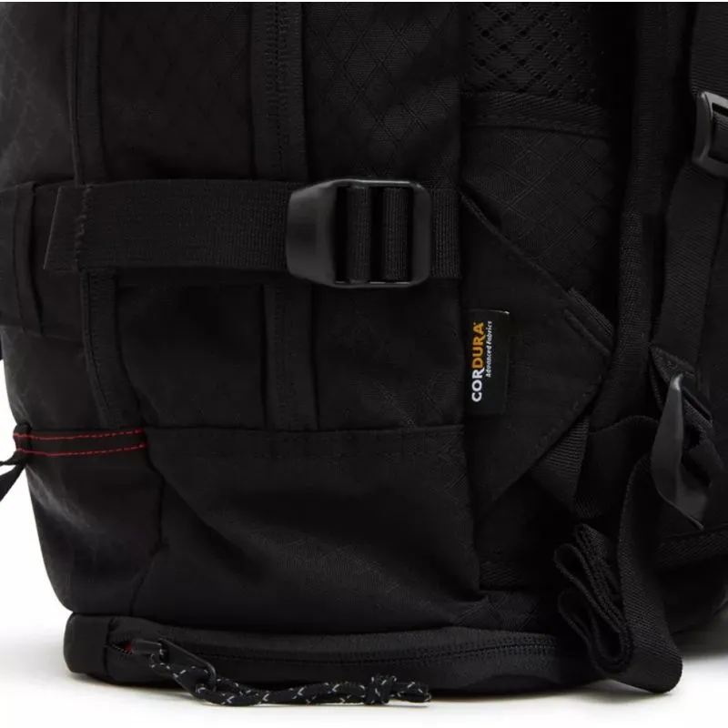 Mochila Vans CONSTRUCT SNOWPACK (NEGRO/ROJO AZUL)
