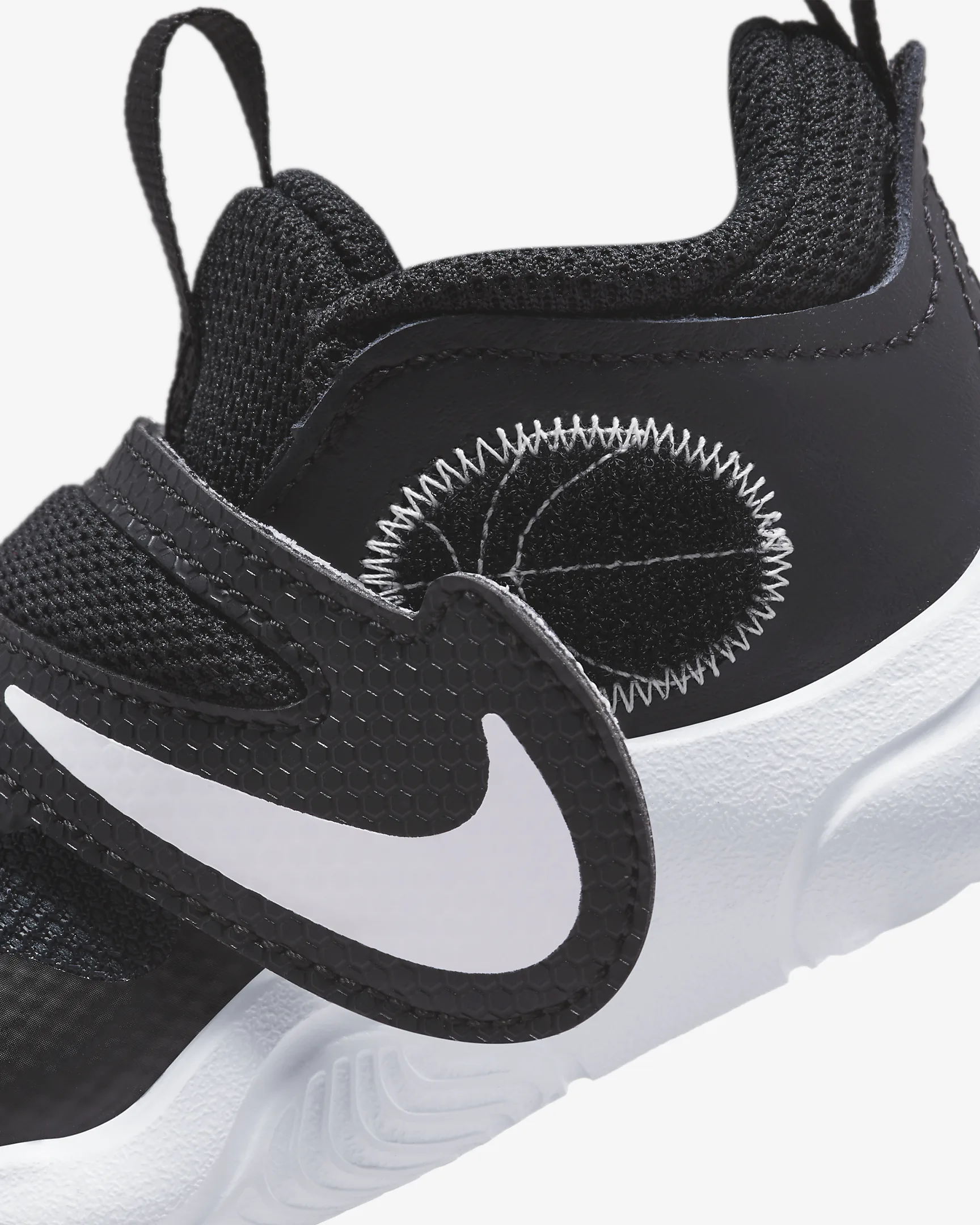 Nike Team Hustle D 11