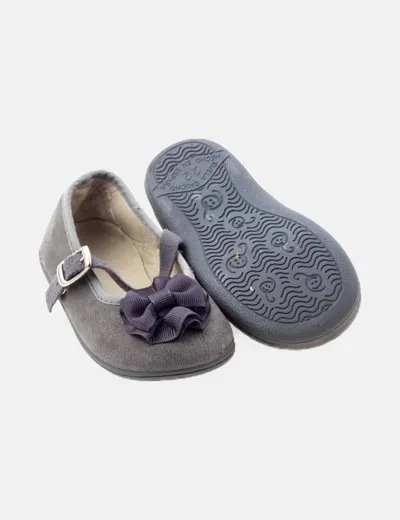 NoName Mercedita de antelina gris con lazo