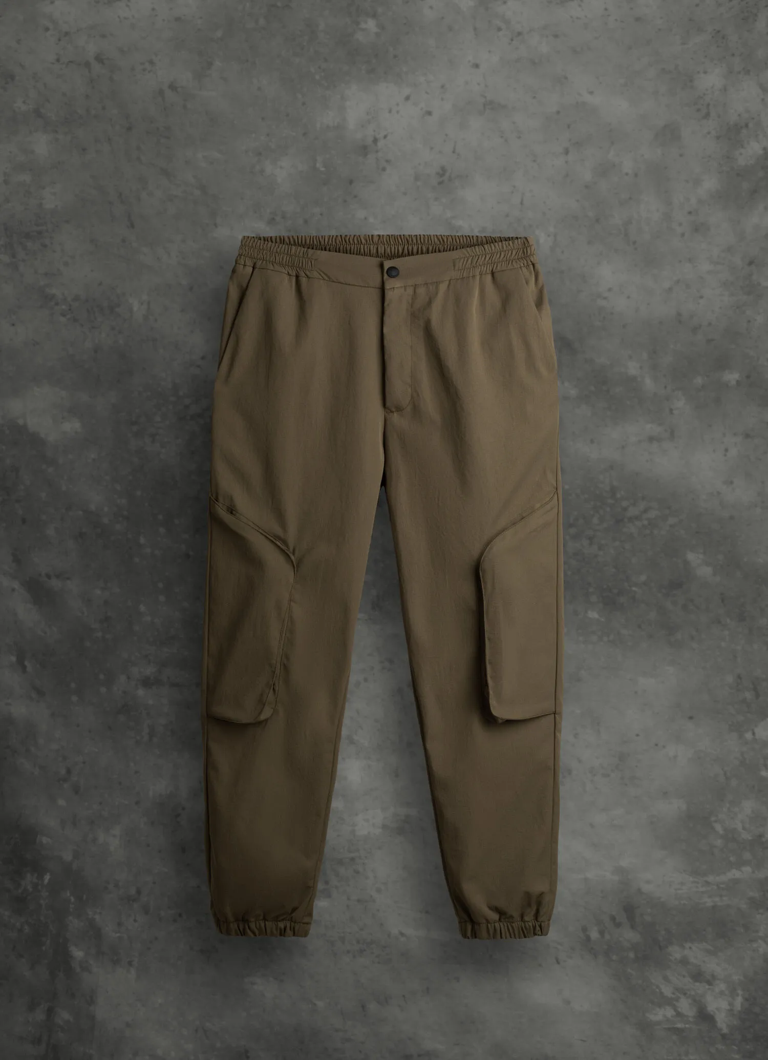 Pantalón cargo de tejido técnico
