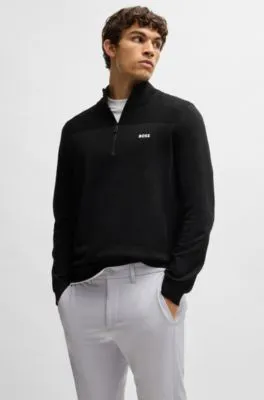 Pantalones slim fit en tejido elástico repelente al agua