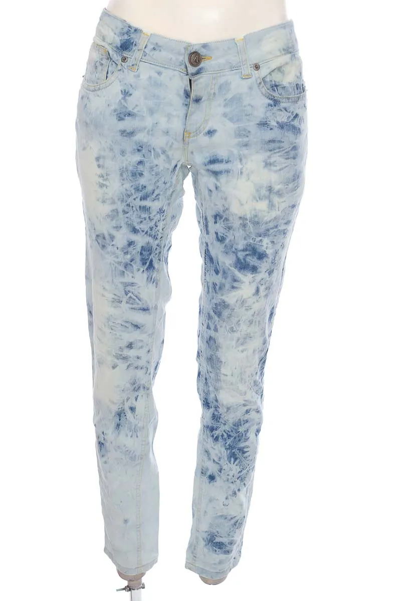 PANTALóN COLOR AZUL  ALMANEGRA