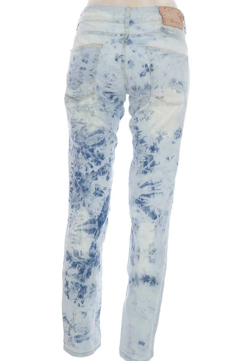 PANTALóN COLOR AZUL  ALMANEGRA