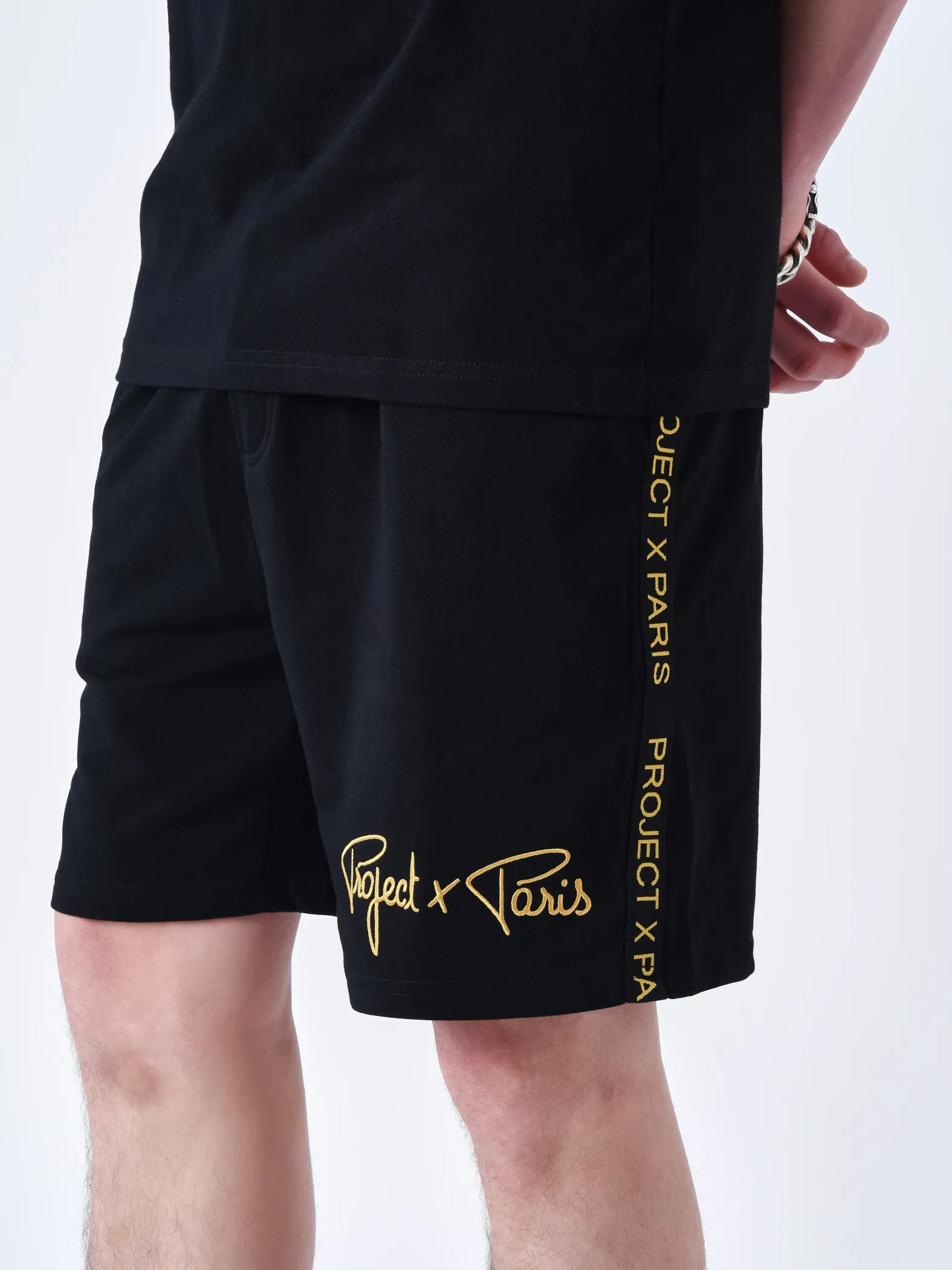 Pantalón corto clásico Rayas laterales bordadas