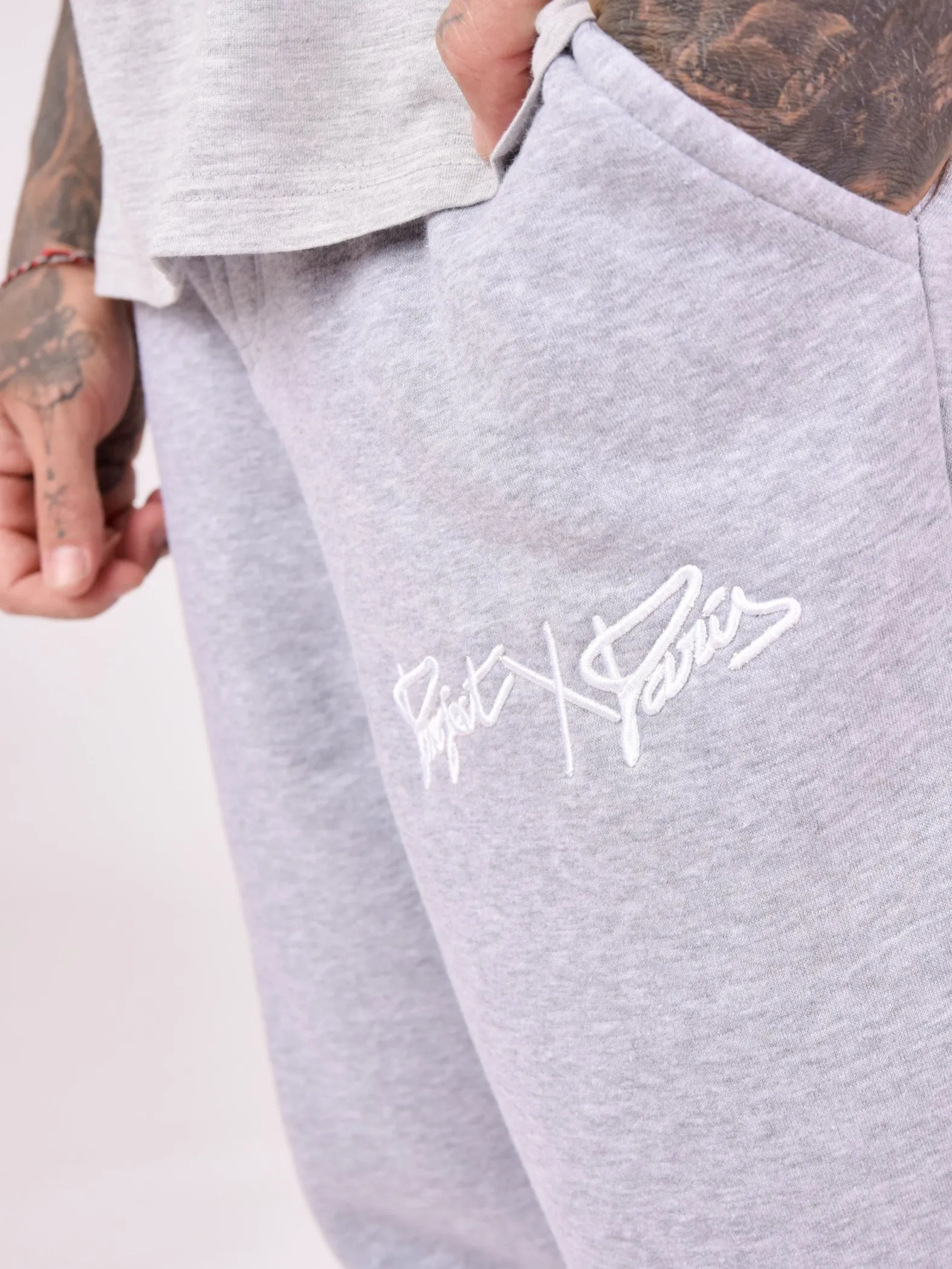 Pantalón de chándal básico con bordado completo del logotipo