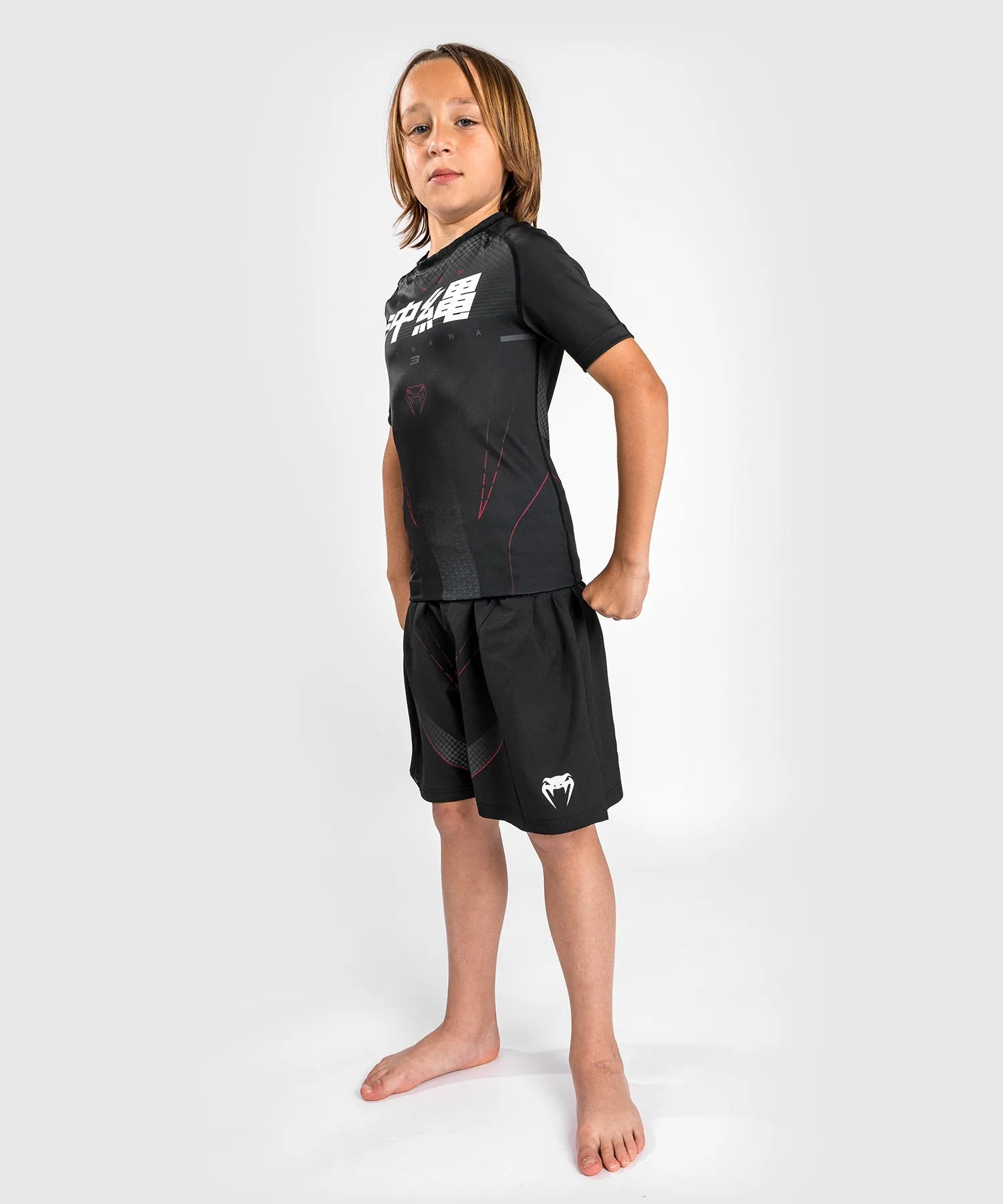 RASHGUARD VENUM OKINAWA 3.0 (SIN MANGAS)  PARA NIñO  NEGRO/ROJO