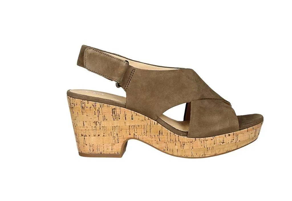 Sandalia Cruzada Nobuck Olive Velcro CuÑa/plataforma Corcho
