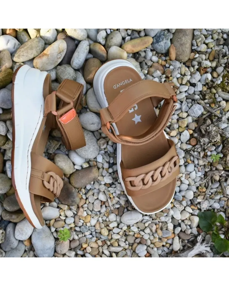 Sandalia deportiva negra DANGELA 21560 camel