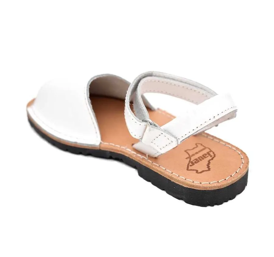 SANDALIA VELCRO MENORQUINA PIEL ZAPATO DE NIÑA EN BLANCO HECHO A MANO
