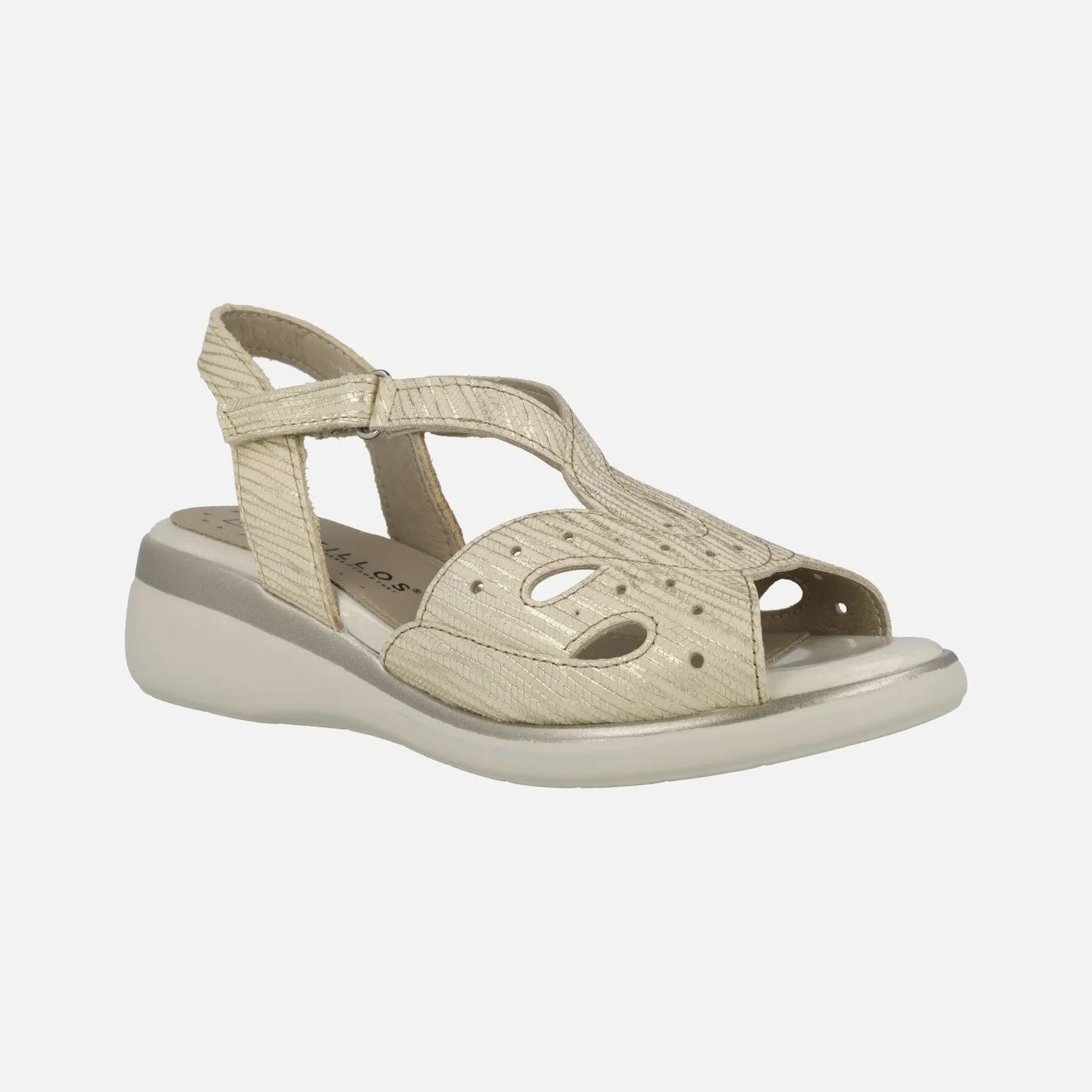 Sandalias confort troqueladas en combinado oro con cierre de velcro
