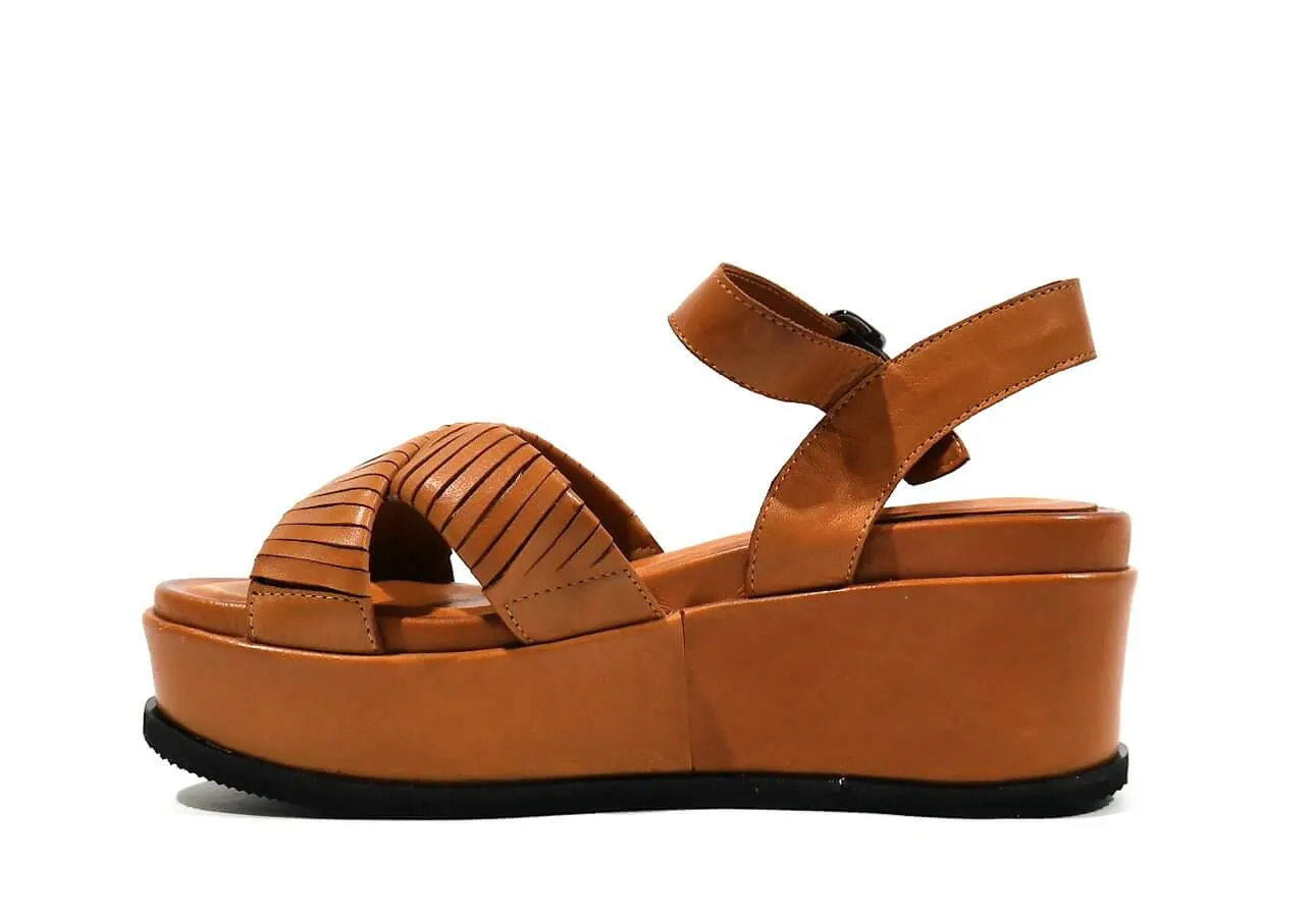 Sandalias de plataforma con tiras cruzadas mujer