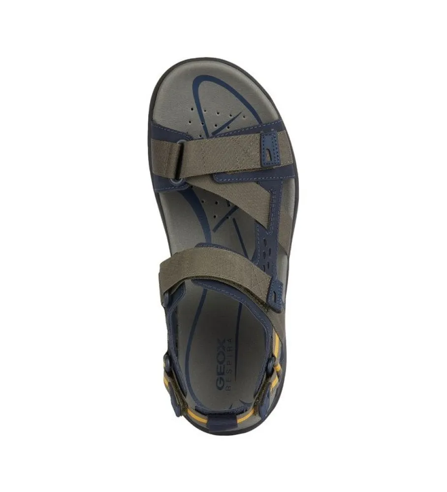 Sandalias U Terreno verde