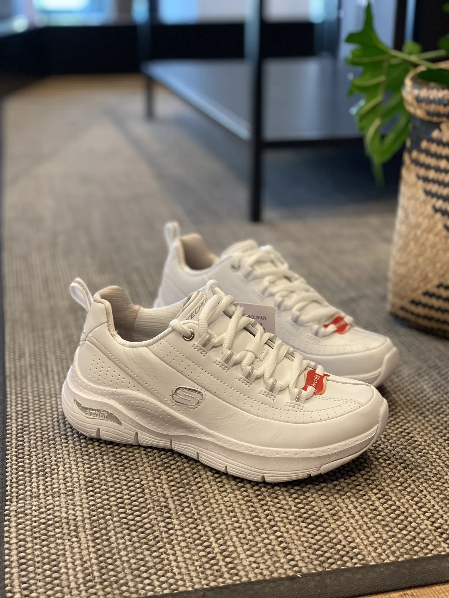 Skechers Arch Fit – Citi Drive Piel Blanco