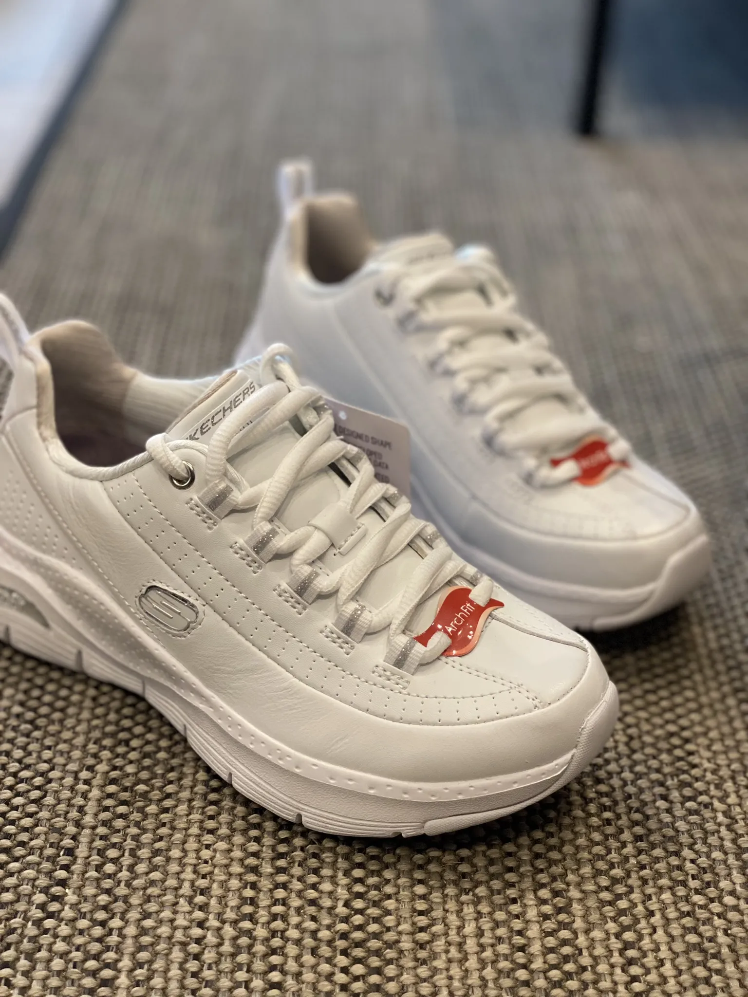 Skechers Arch Fit – Citi Drive Piel Blanco