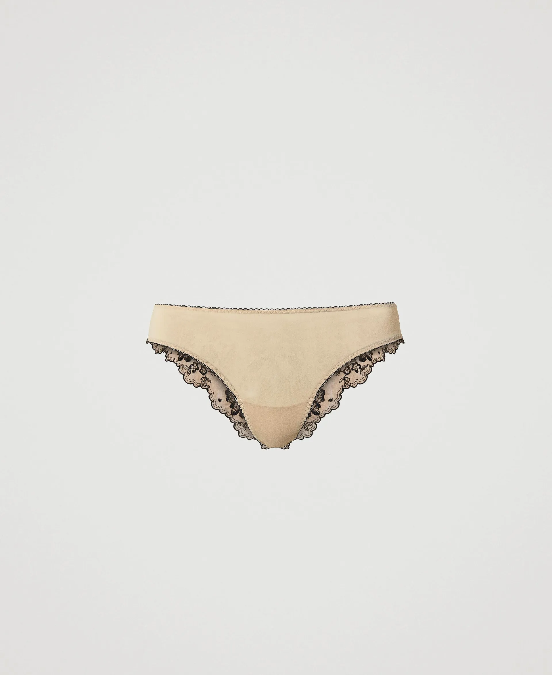 Slip brésilien en tulle brodé