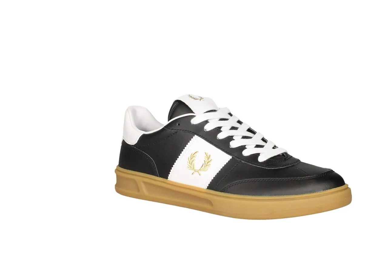 Sneaker Piel Negro Laterales y Talon Blanco Anagrama Dorado