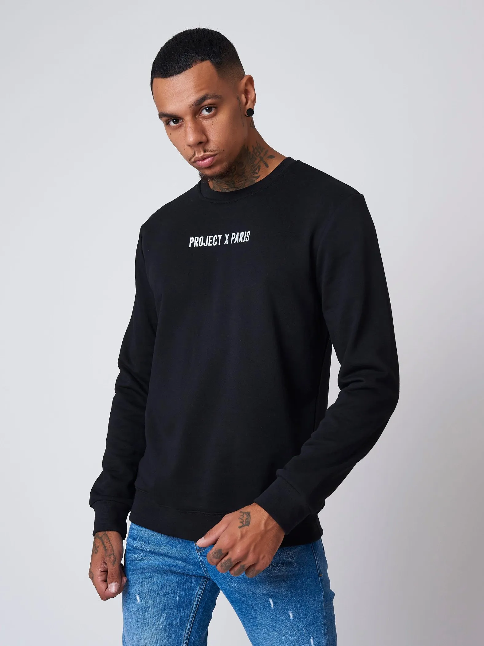 Sudadera básica con logotipo bordado