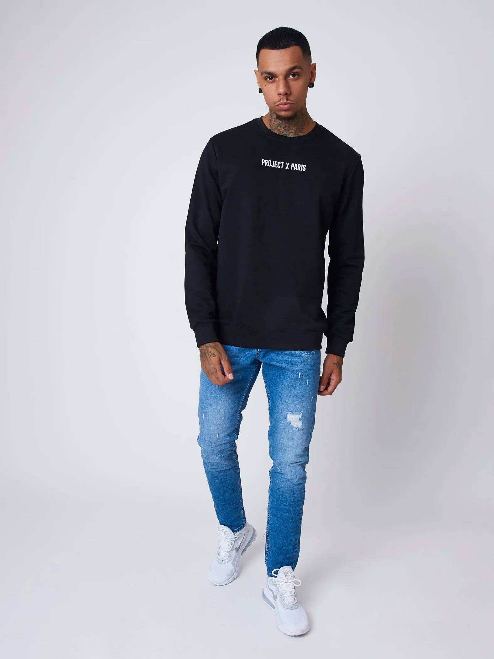Sudadera básica con logotipo bordado